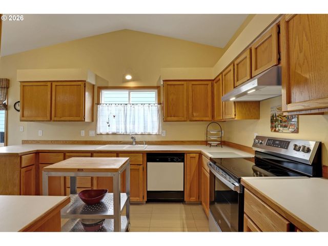 17300 Sw LISA St, Beaverton, OR 97006