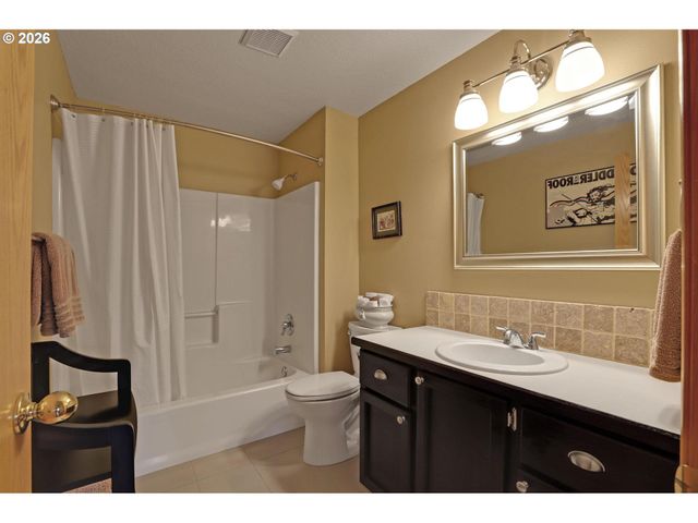 17300 Sw LISA St, Beaverton, OR 97006