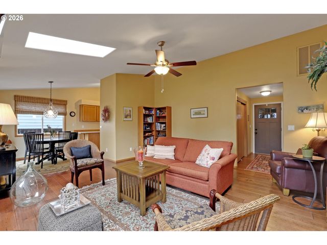 17300 Sw LISA St, Beaverton, OR 97006