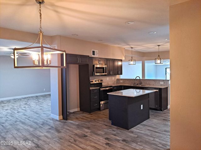 8856 E Calle Playa, Tucson, AZ 85715