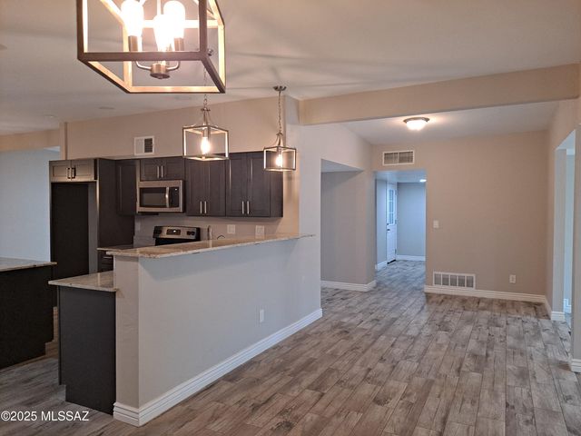 8856 E Calle Playa, Tucson, AZ 85715