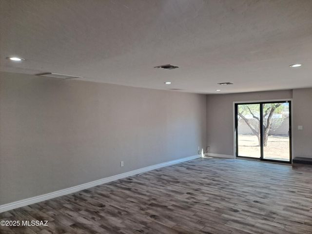 8856 E Calle Playa, Tucson, AZ 85715