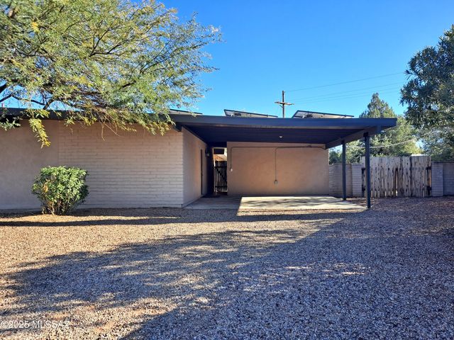 8856 E Calle Playa, Tucson, AZ 85715
