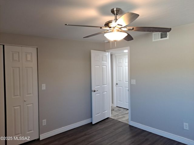 8856 E Calle Playa, Tucson, AZ 85715