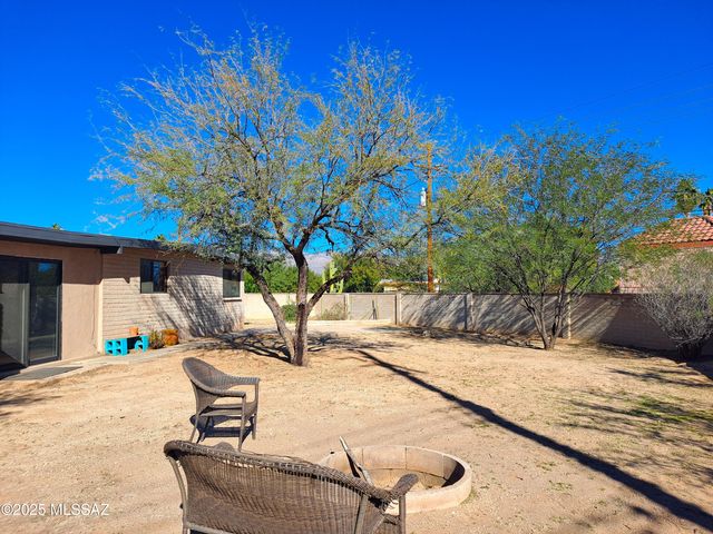 8856 E Calle Playa, Tucson, AZ 85715