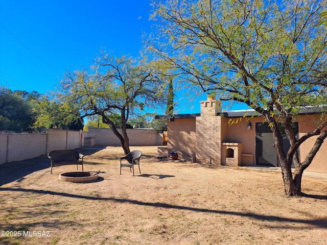 8856 E Calle Playa, Tucson, AZ 85715