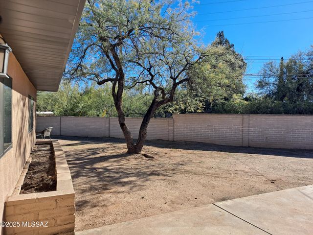 8856 E Calle Playa, Tucson, AZ 85715