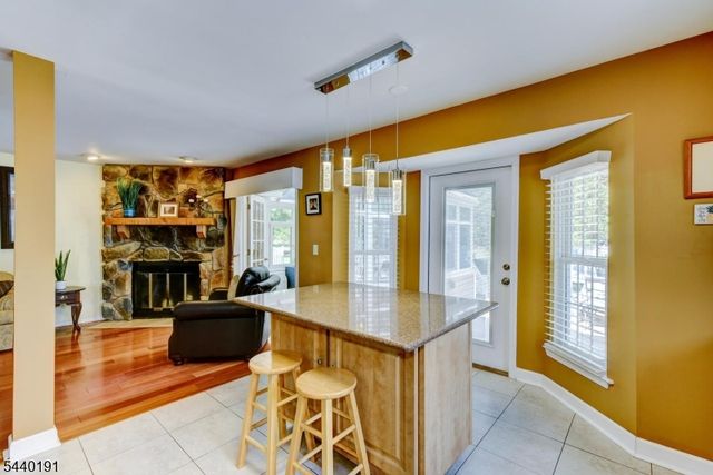 4 Dakota Trl, Branchburg Twp., NJ 08876