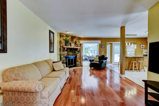 4 Dakota Trl, Branchburg Twp., NJ 08876