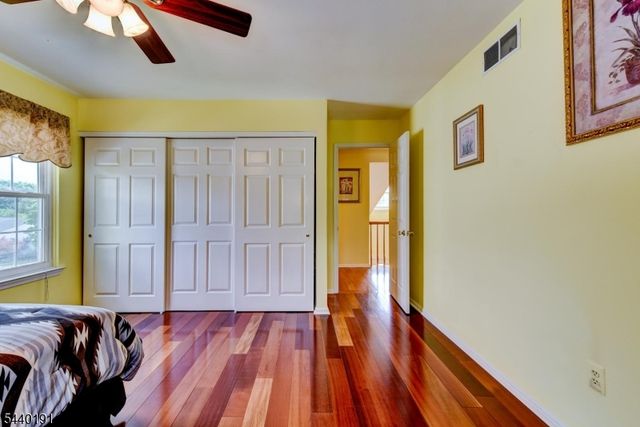 4 Dakota Trl, Branchburg Twp., NJ 08876