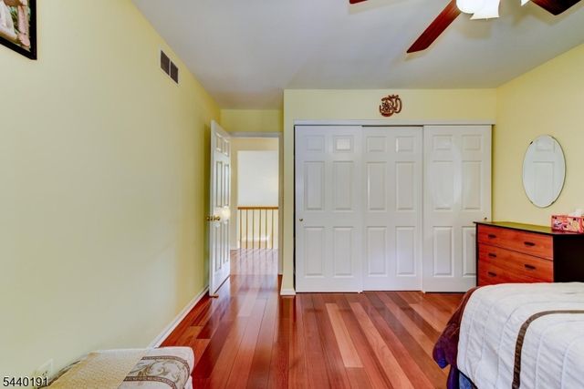 4 Dakota Trl, Branchburg Twp., NJ 08876