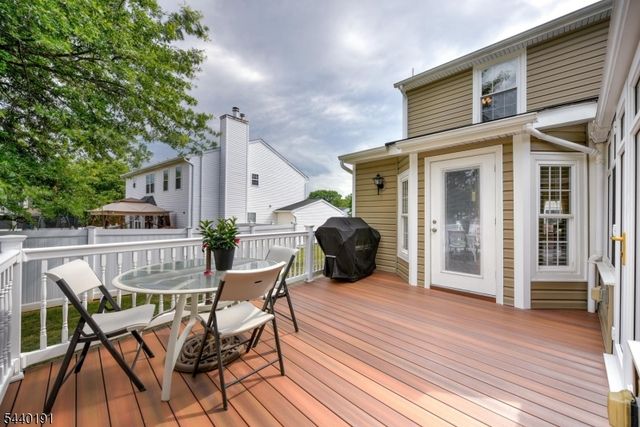 4 Dakota Trl, Branchburg Twp., NJ 08876