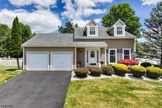 4 Dakota Trl, Branchburg Twp., NJ 08876