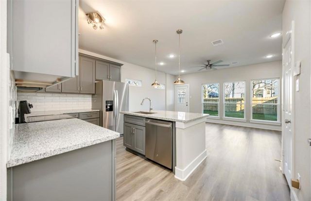 415 Gans Street A-B, Houston, TX 77029