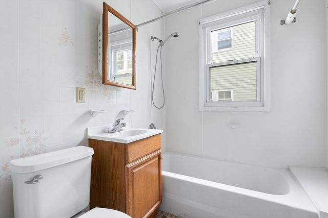 85 Whiton Ave, Quincy, MA 02169
