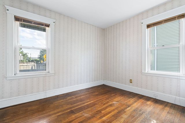 85 Whiton Ave, Quincy, MA 02169