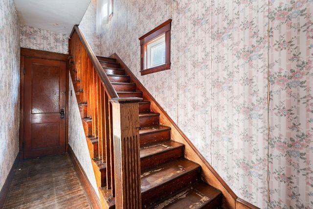 85 Whiton Ave, Quincy, MA 02169