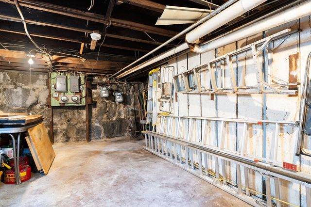 85 Whiton Ave, Quincy, MA 02169