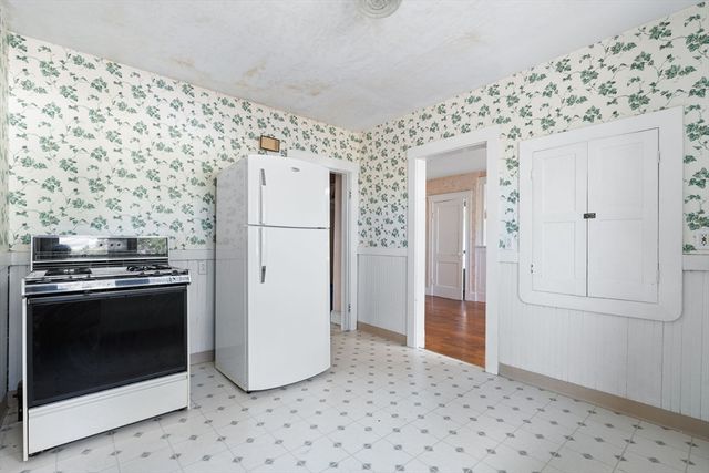 85 Whiton Ave, Quincy, MA 02169