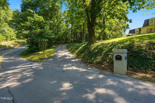 901 Beechwood Drive, Kingsport, TN 37663