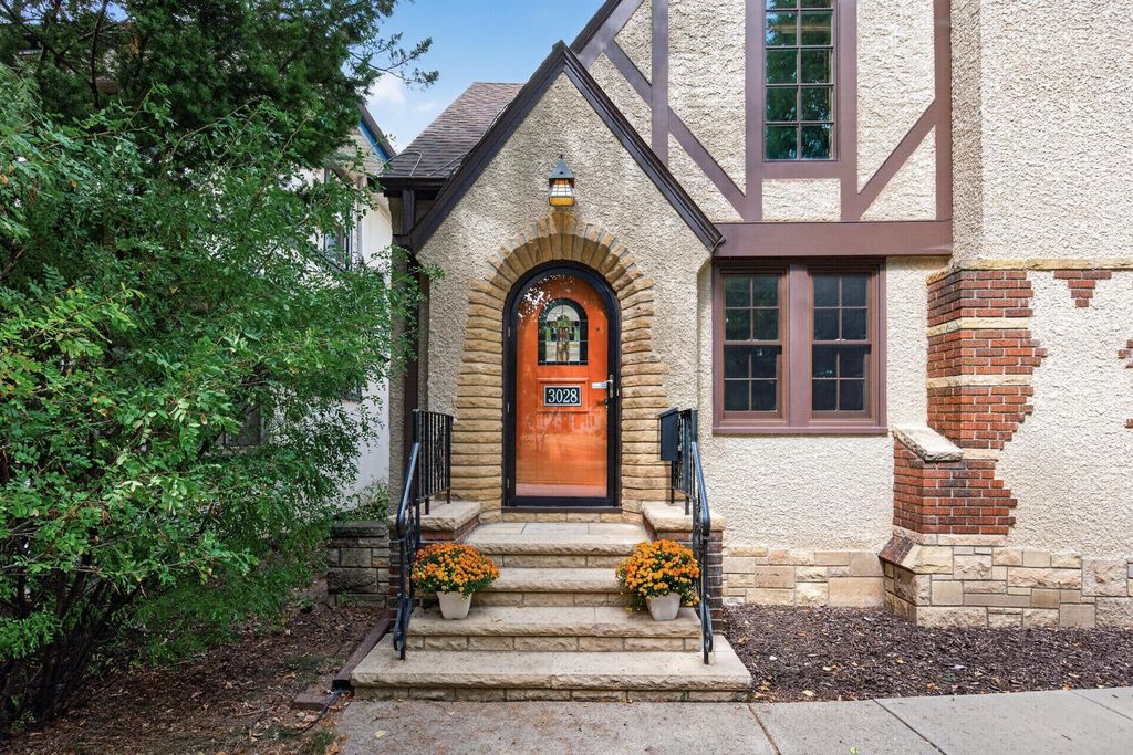 3028 E Minnehaha Parkway, Minneapolis, MN 55406 — photo 2