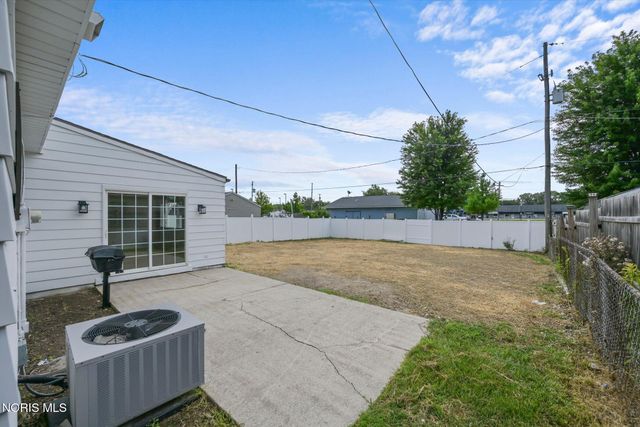 277 Shoreham Lane, Toledo, OH 43612