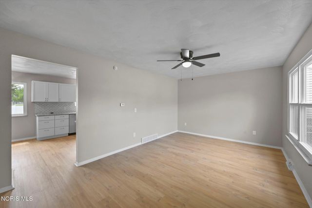 277 Shoreham Lane, Toledo, OH 43612