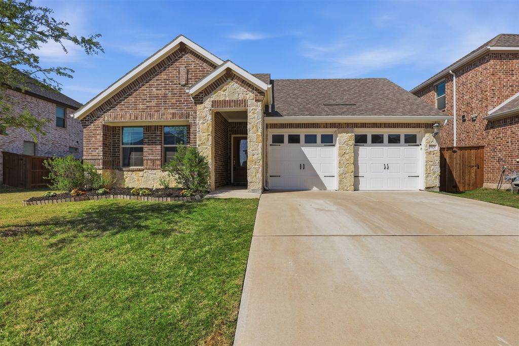 10624 Copeland Lane, Fort Worth, TX 76126