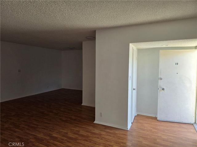 7549 Lexington Avenue 19, West Hollywood, CA 90046