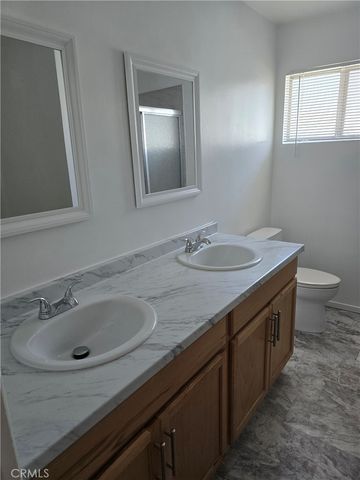 7549 Lexington Avenue 19, West Hollywood, CA 90046