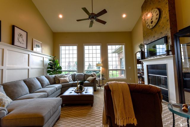 327 Pebble Beach Drive, Monroe, MI 48162