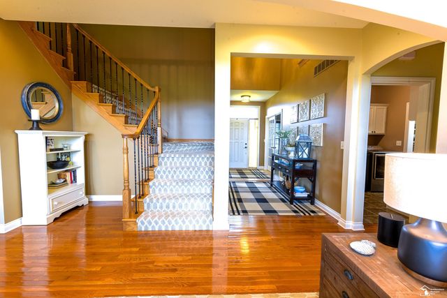 327 Pebble Beach Drive, Monroe, MI 48162