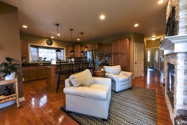 327 Pebble Beach Drive, Monroe, MI 48162