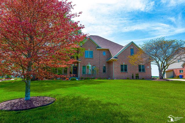 327 Pebble Beach Drive, Monroe, MI 48162