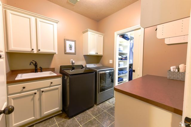 327 Pebble Beach Drive, Monroe, MI 48162