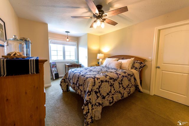 327 Pebble Beach Drive, Monroe, MI 48162