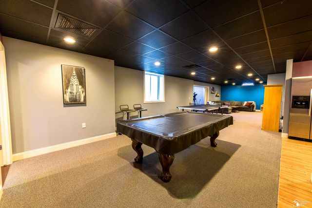 327 Pebble Beach Drive, Monroe, MI 48162