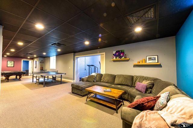 327 Pebble Beach Drive, Monroe, MI 48162