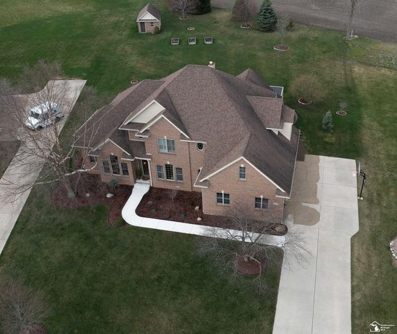 327 Pebble Beach Drive, Monroe, MI 48162