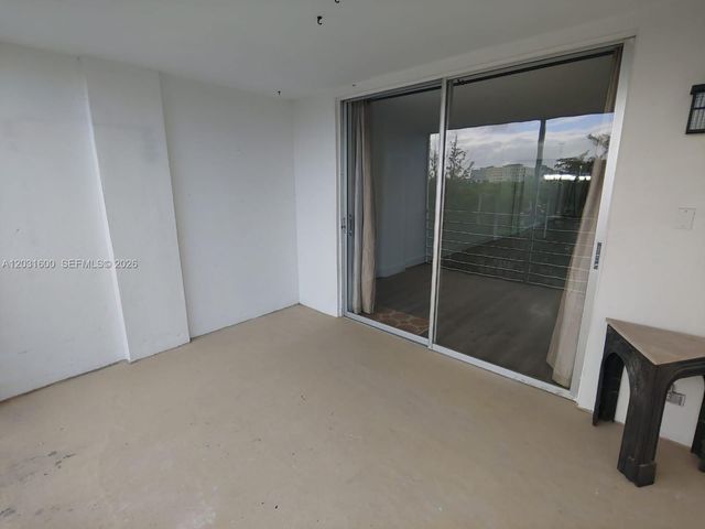 3660 NE 166th St 511, North Miami Beach, FL 33160