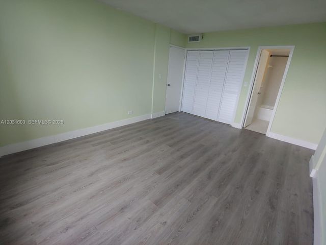 3660 NE 166th St 511, North Miami Beach, FL 33160
