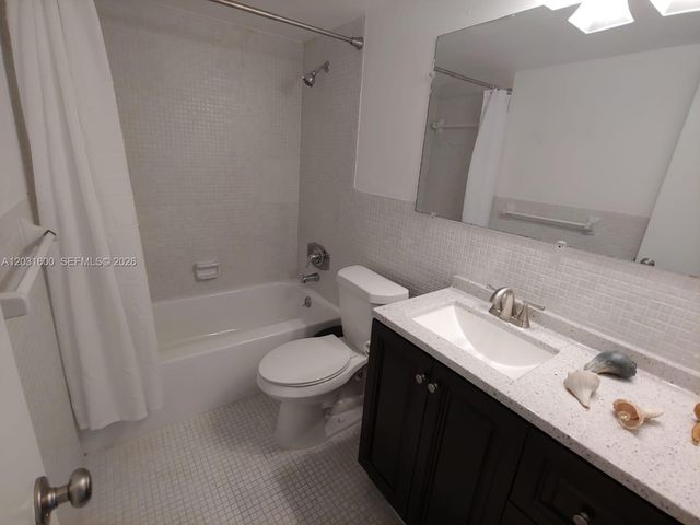 3660 NE 166th St 511, North Miami Beach, FL 33160