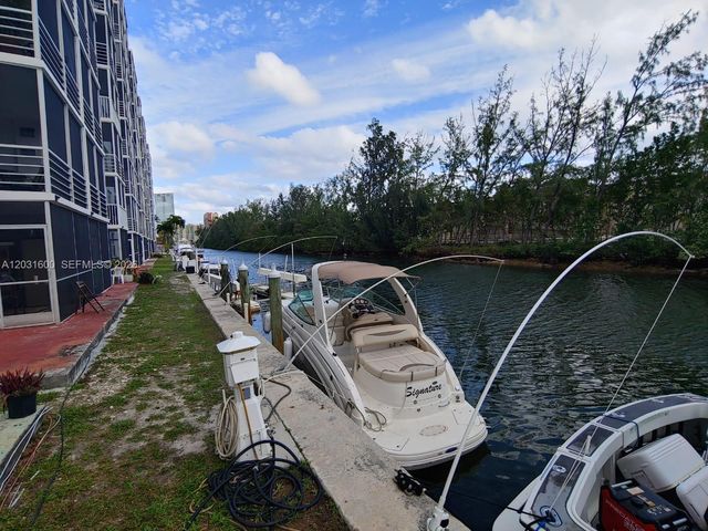 3660 NE 166th St 511, North Miami Beach, FL 33160