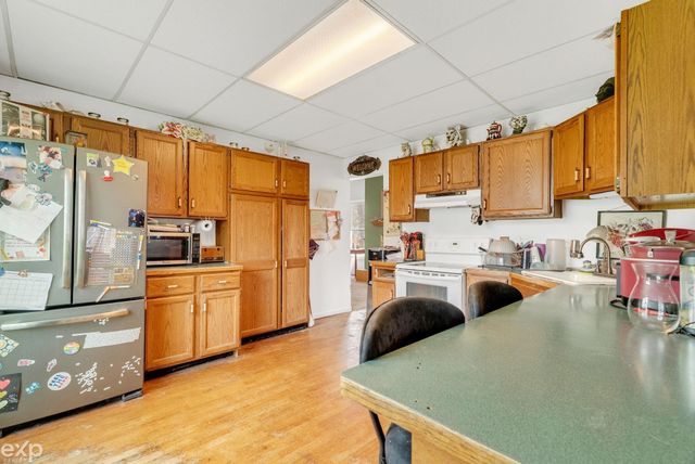 128 S court Street, Standish, MI 48658