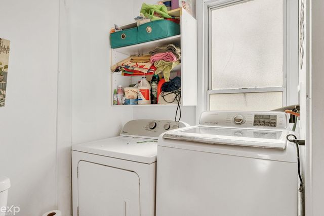 128 S court Street, Standish, MI 48658