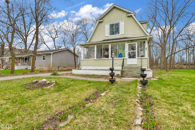 128 S court Street, Standish, MI 48658