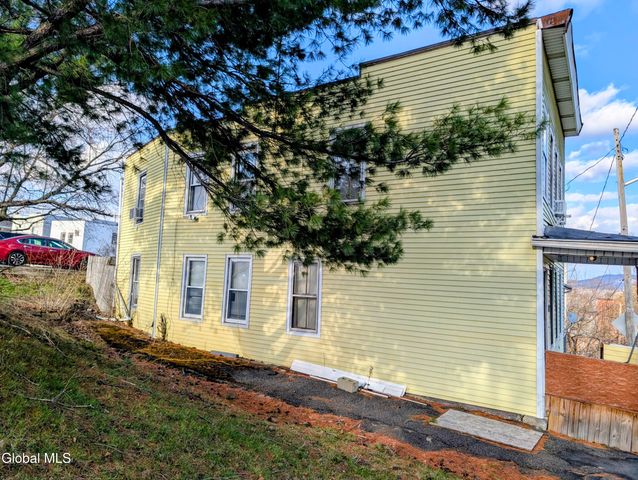 21 Morris Street, Cohoes, NY 12047