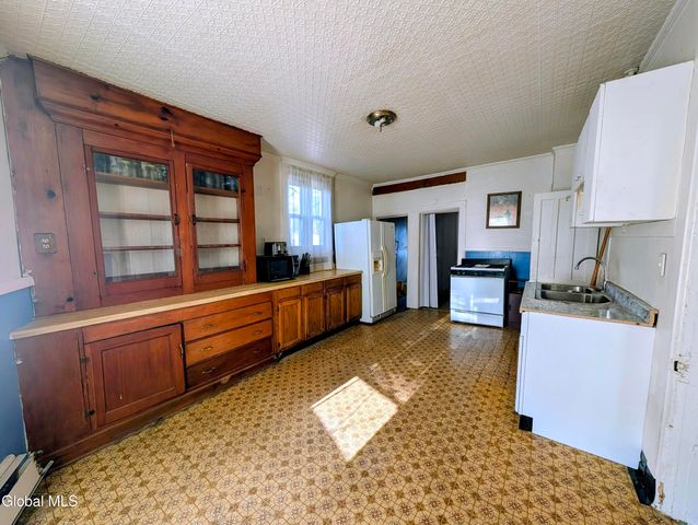 21 Morris Street, Cohoes, NY 12047