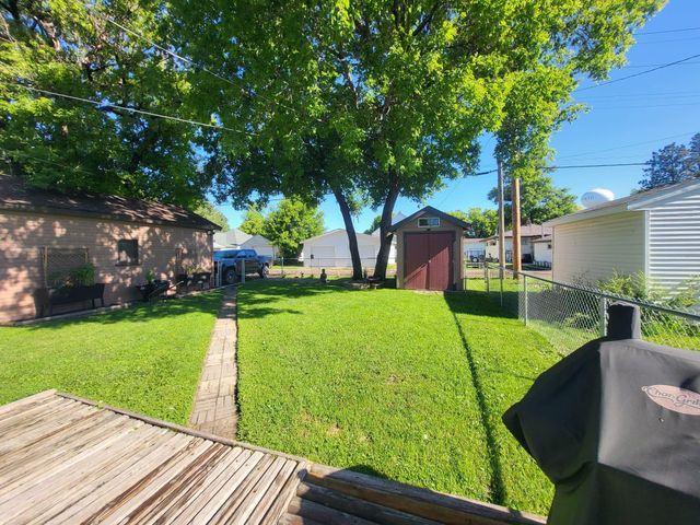 302 2nd Avenue SE, Dilworth, MN 56529