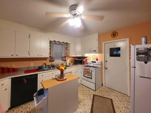 302 2nd Avenue SE, Dilworth, MN 56529